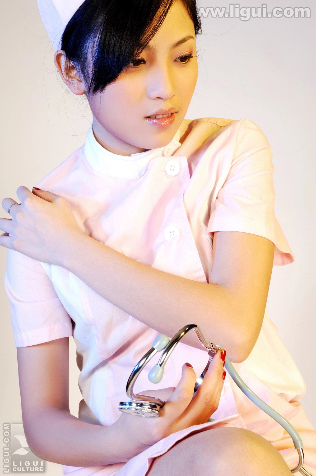 2010.02.05 完美的护士情节 model 左左 2